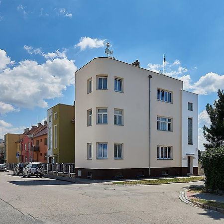 Penzion Karolinka Hotel Kromeriz Exterior photo