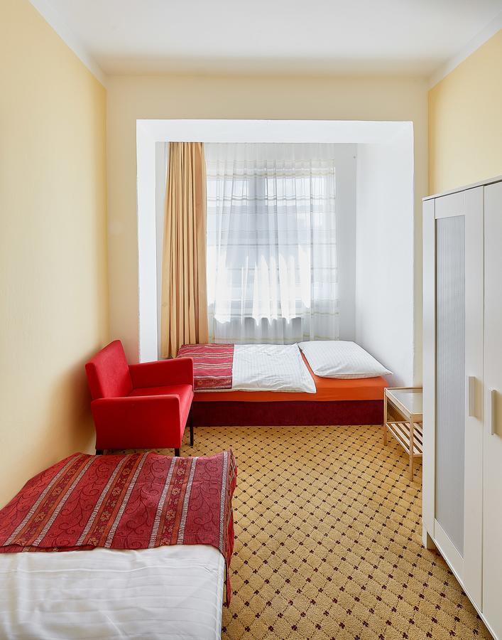 Penzion Karolinka Hotel Kromeriz Exterior photo